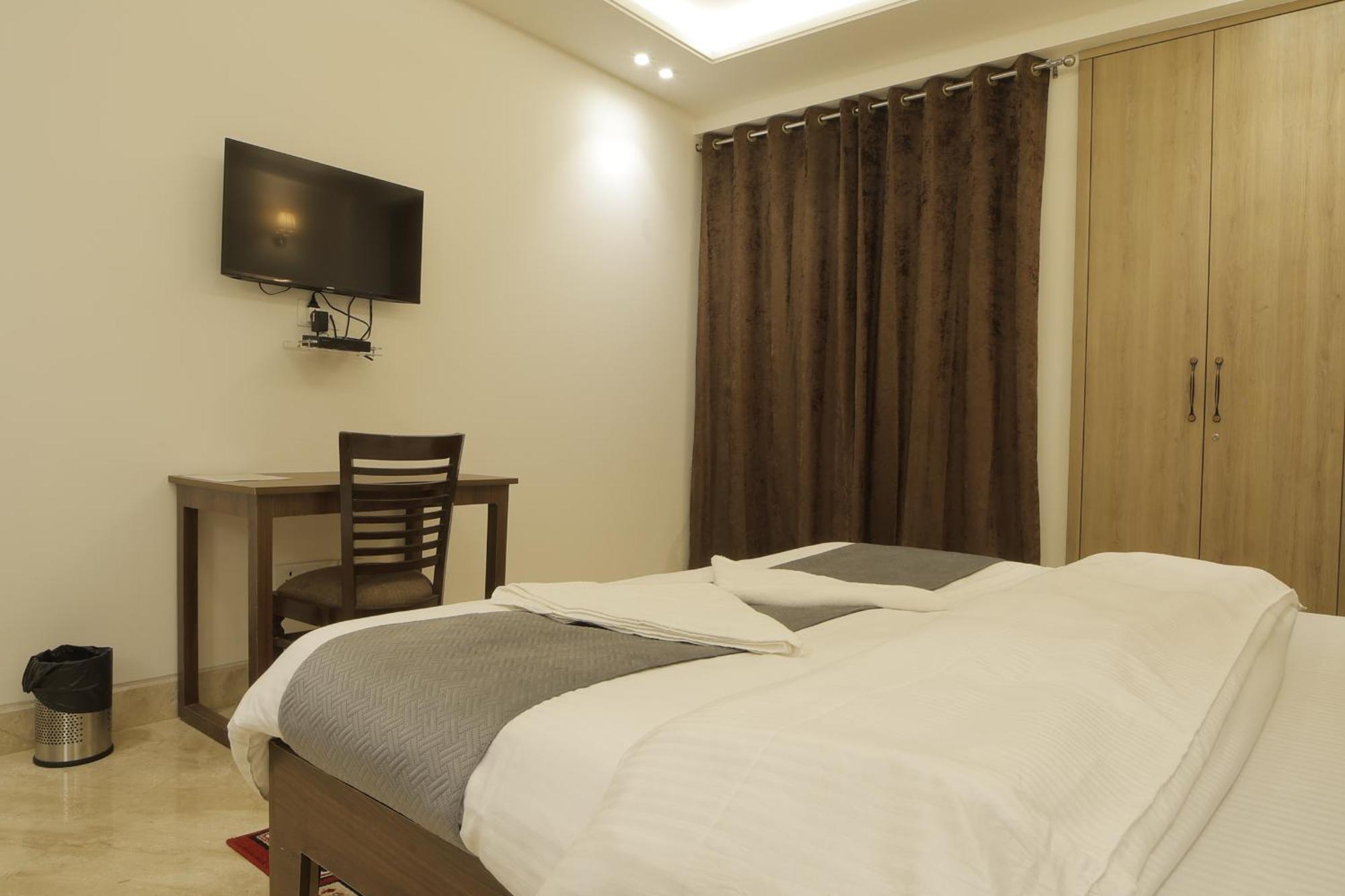 Under My Roof Superio Bed and Breakfast Νέο Δελχί Εξωτερικό φωτογραφία