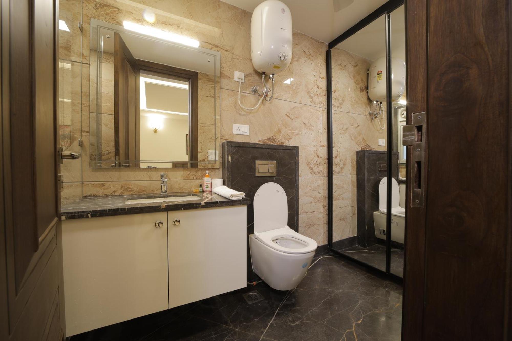 Under My Roof Superio Bed and Breakfast Νέο Δελχί Εξωτερικό φωτογραφία